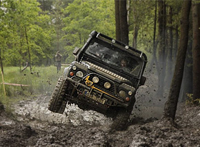 defender-akce